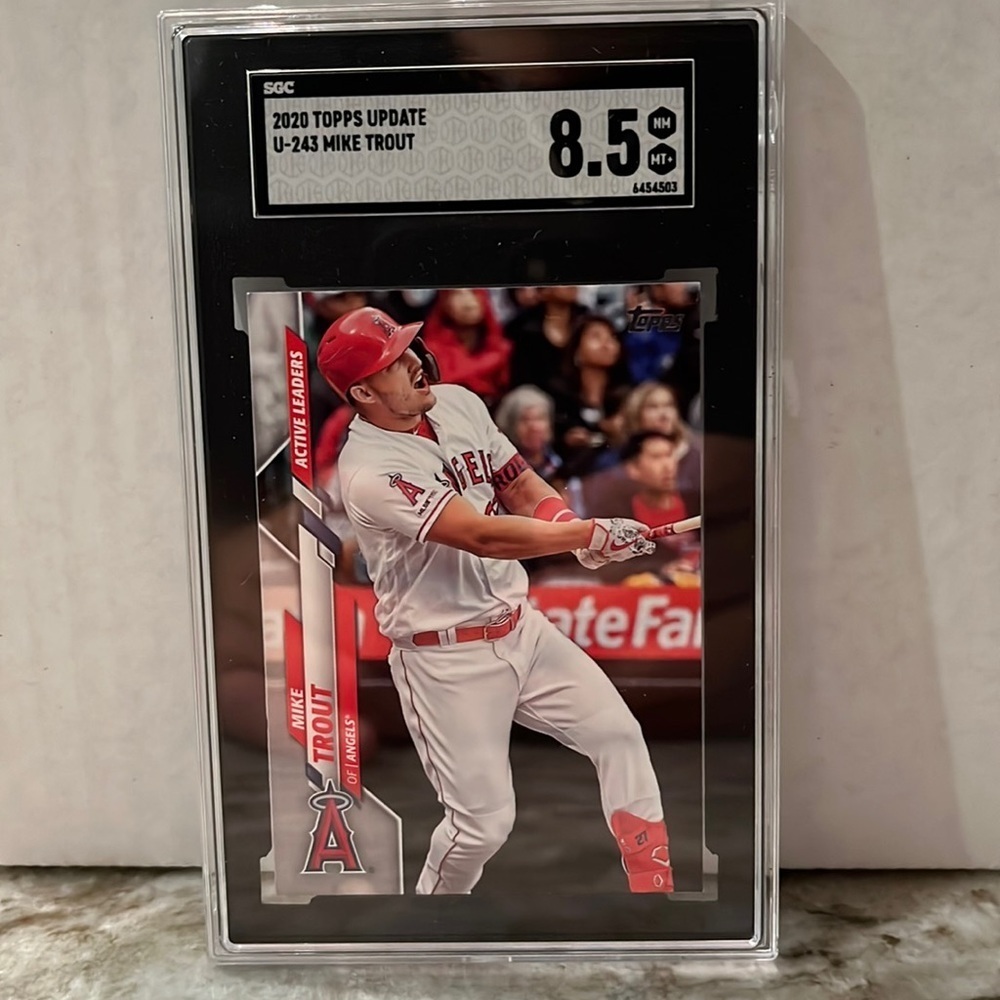 🔥 2020 Mike Trout Topps Update Card SGC 8.5